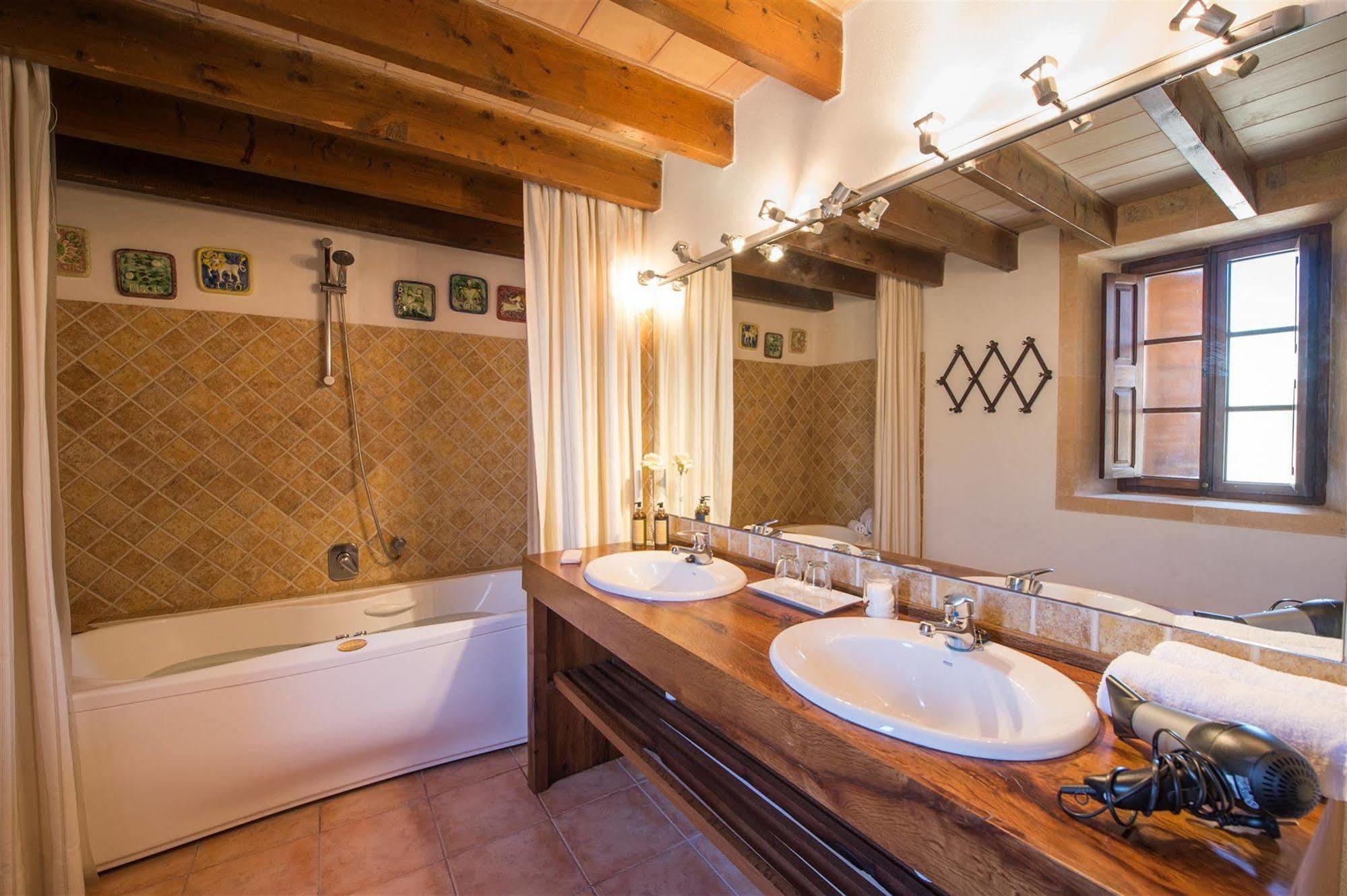 Hotel Rural Can Feliu 포레레스 외부 사진